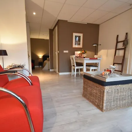 In Near Bergerbos Forest 度假居 卑尔根